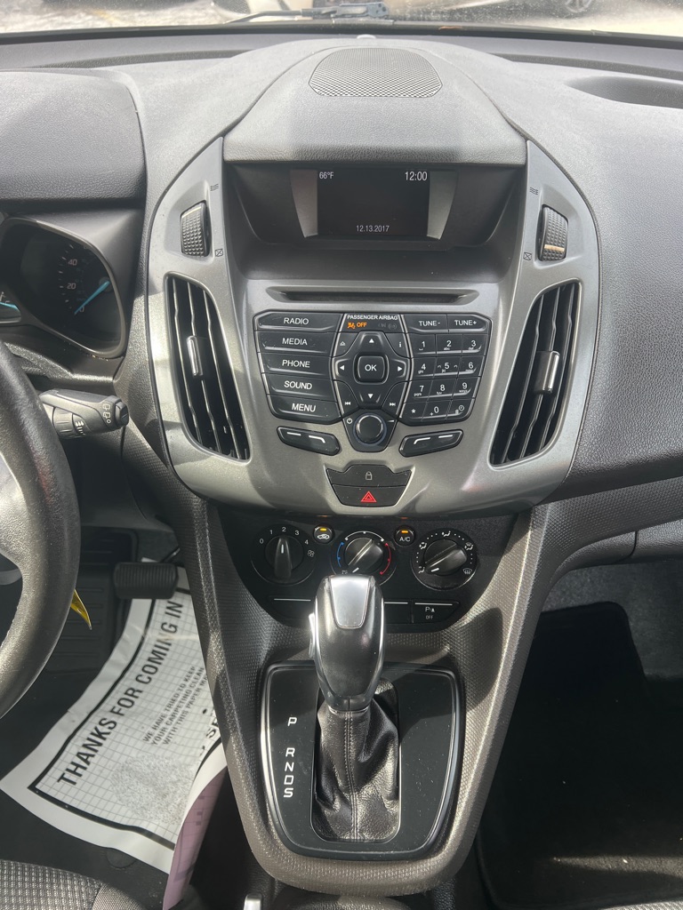 Photo 13 of this FORD TRANSIT CONNECT