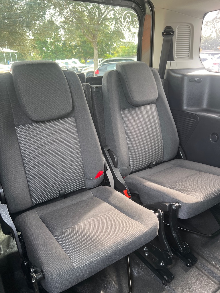 Photo 10 of this FORD TRANSIT CONNECT