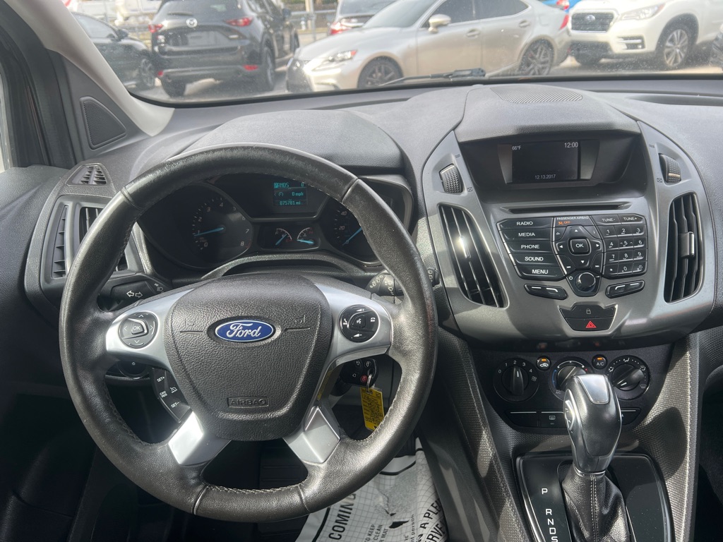 Photo 12 of this FORD TRANSIT CONNECT