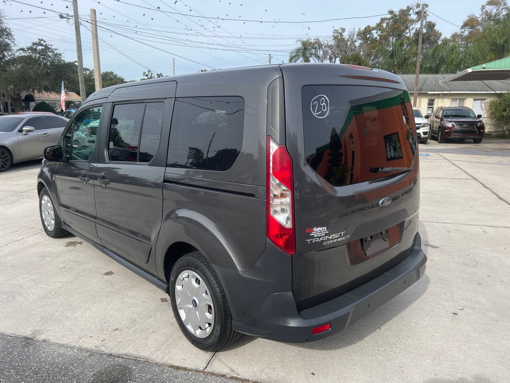 Photo 19 of this FORD TRANSIT CONNECT