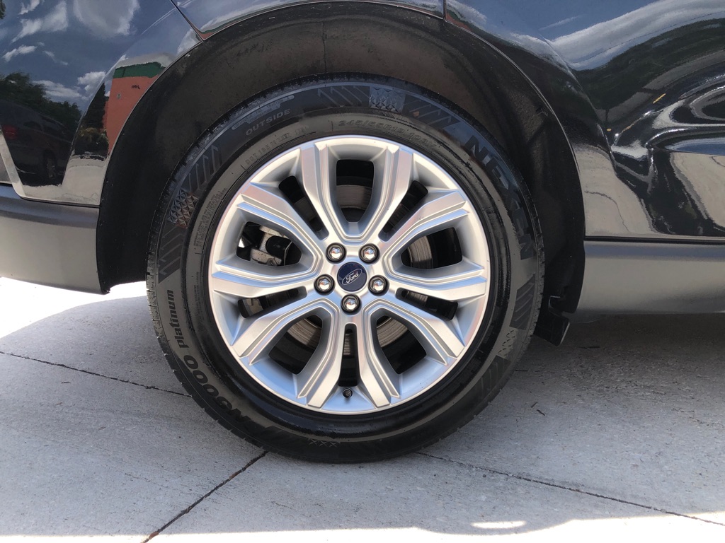 Photo 14 of this FORD EDGE