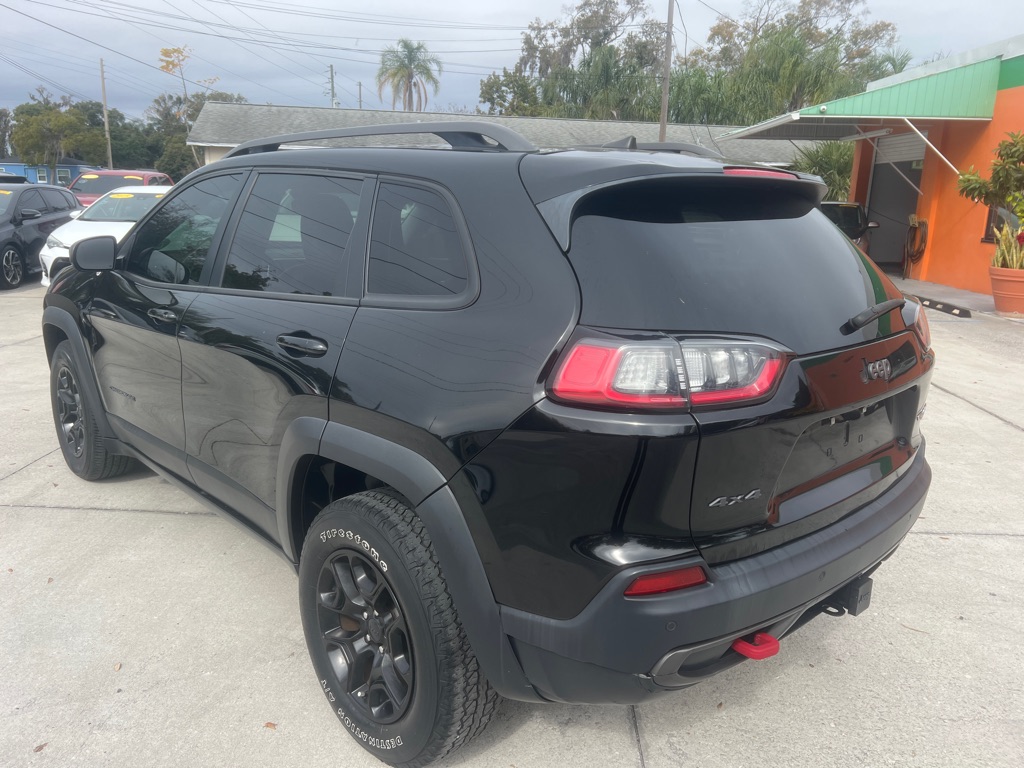 Photo 18 of this JEEP CHEROKEE