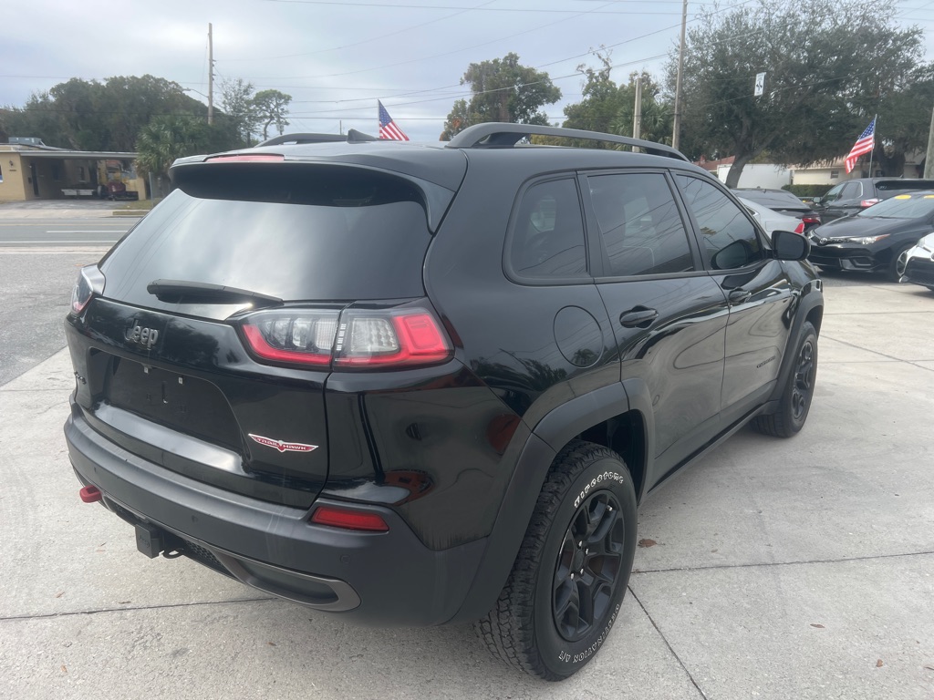 Photo 14 of this JEEP CHEROKEE