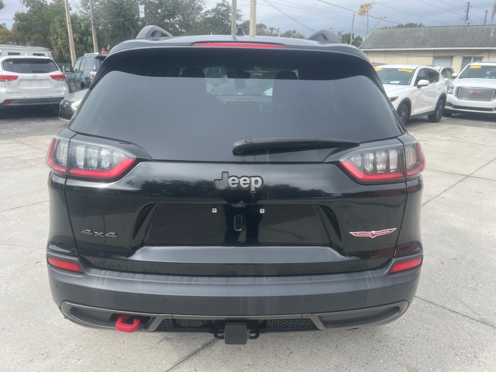 Photo 15 of this JEEP CHEROKEE