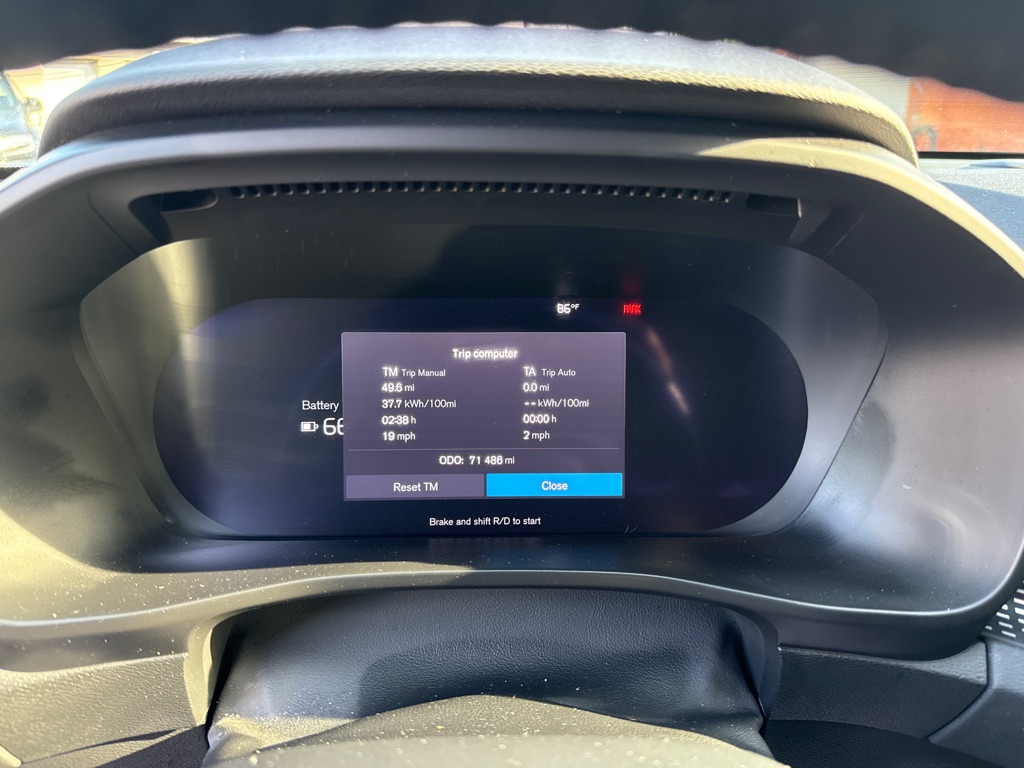 Photo 25 of this VOLVO XC40