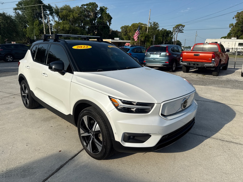Photo 3 of this VOLVO XC40