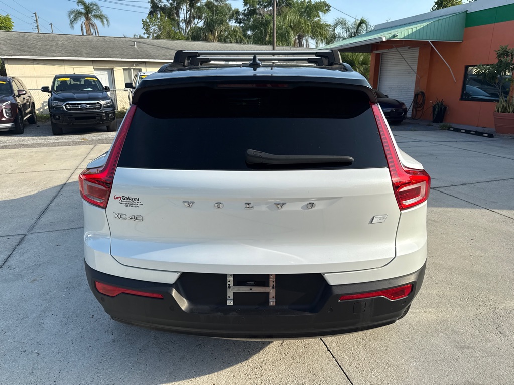 Photo 16 of this VOLVO XC40