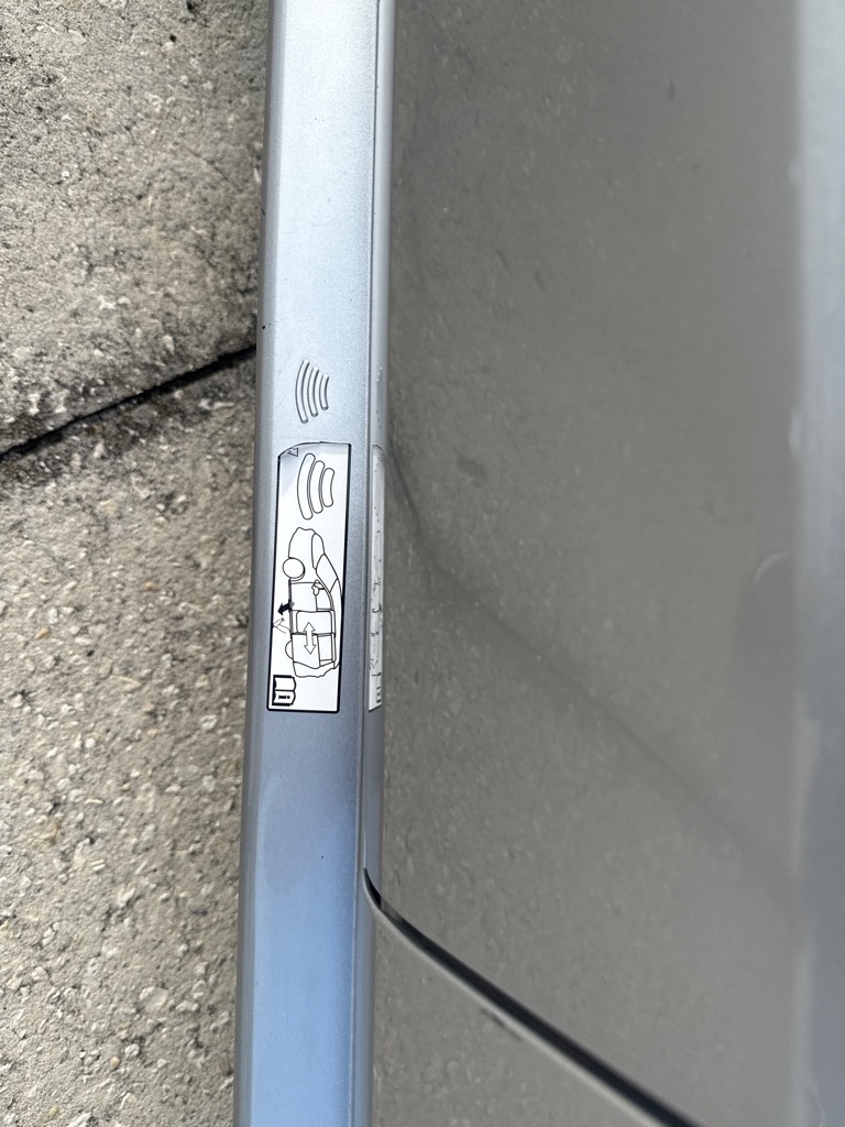 Photo 23 of this TOYOTA SIENNA