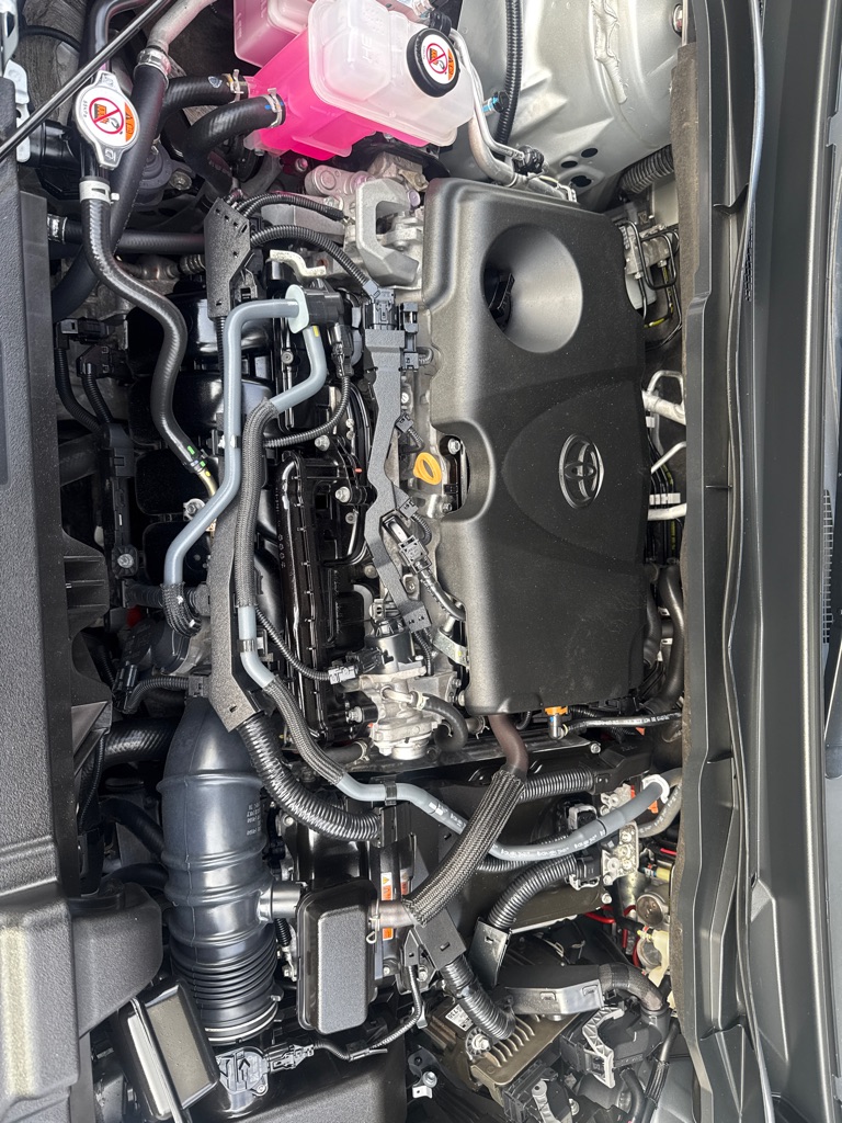 Photo 28 of this TOYOTA SIENNA