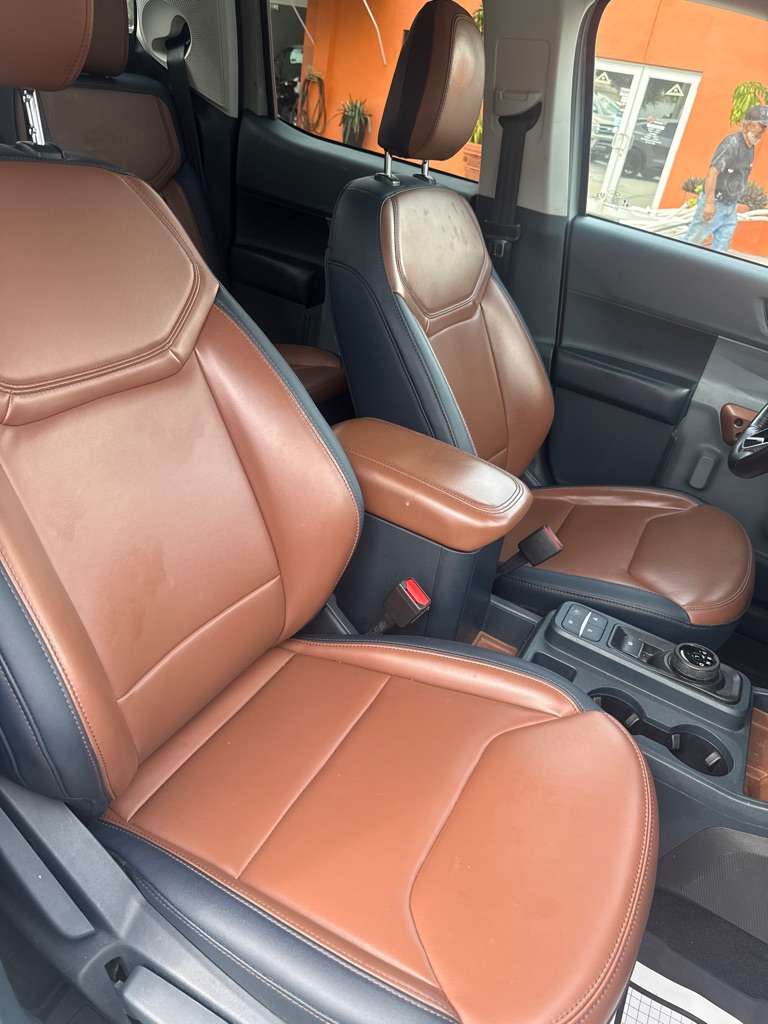 Photo 7 of this FORD MAVERICK