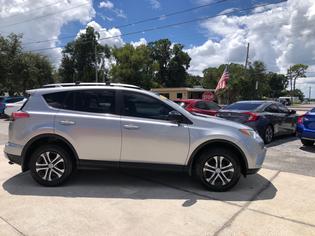 Photo 3 of this TOYOTA RAV4