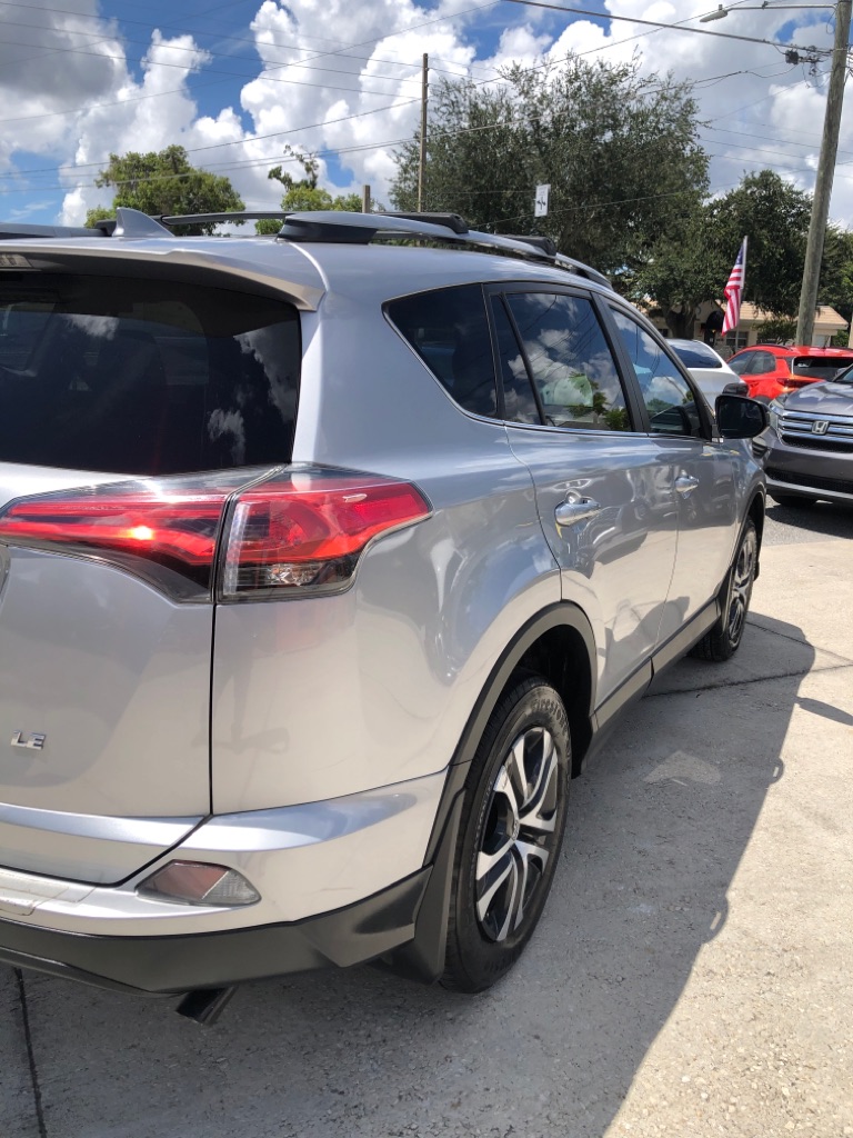Photo 16 of this TOYOTA RAV4