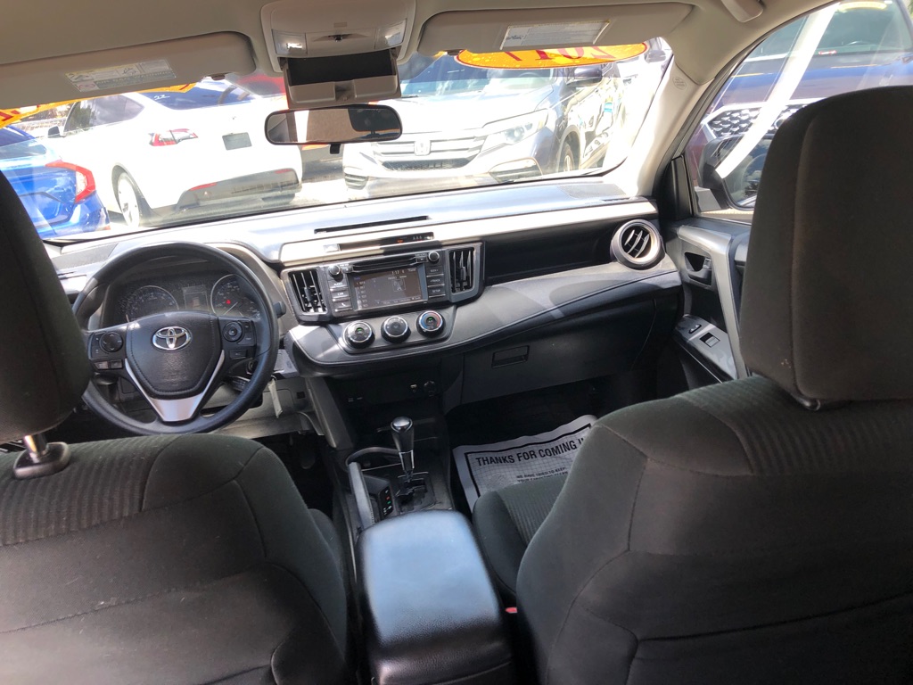 Photo 12 of this TOYOTA RAV4