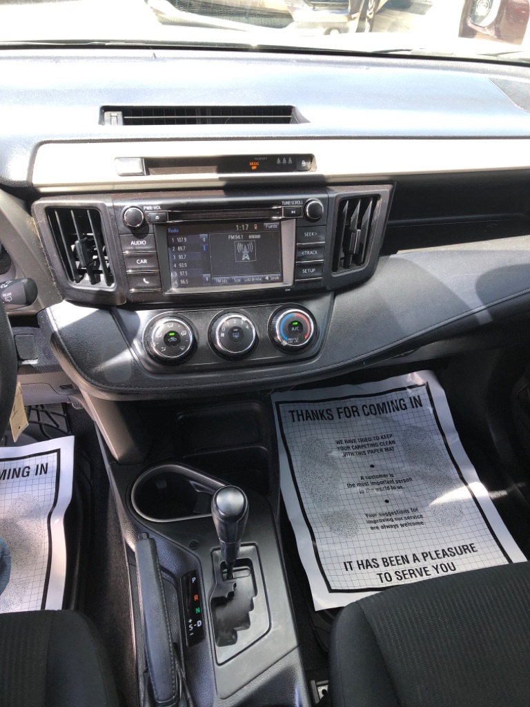 Photo 11 of this TOYOTA RAV4