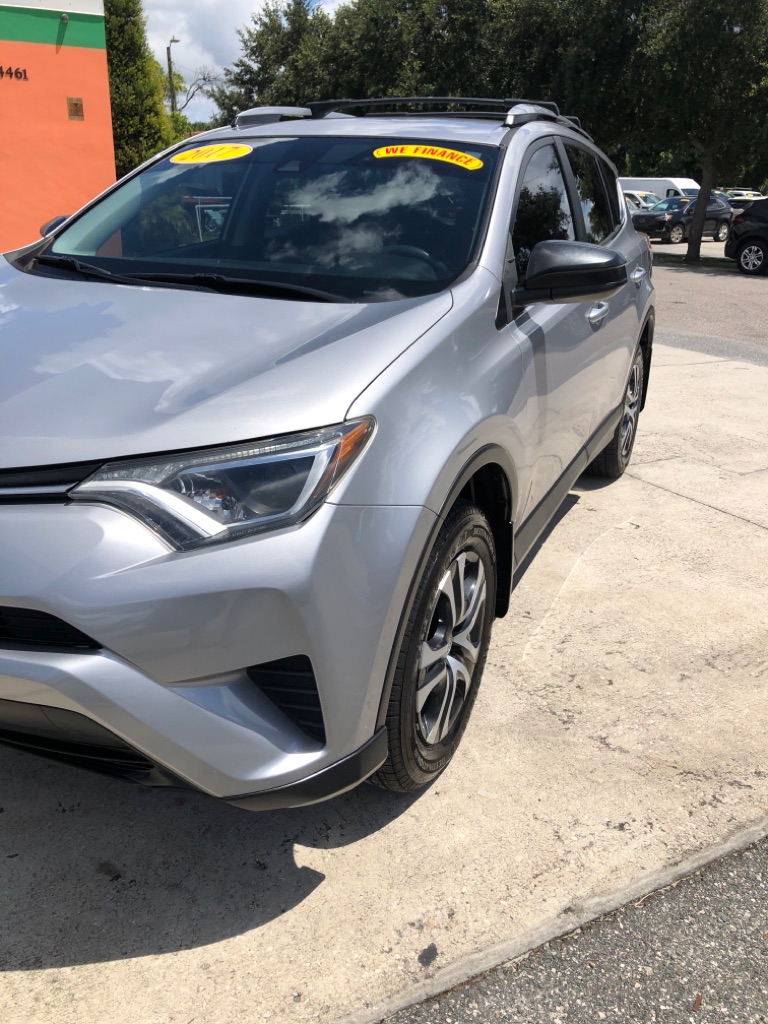 Photo 14 of this TOYOTA RAV4