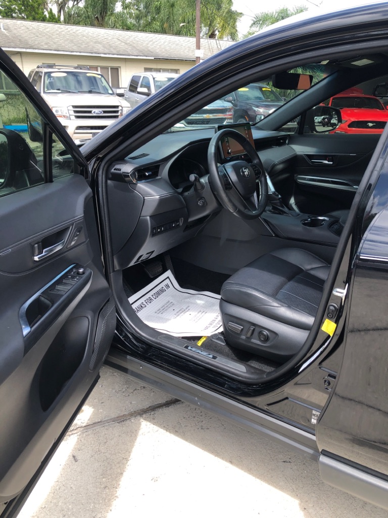 Photo 6 of this TOYOTA VENZA