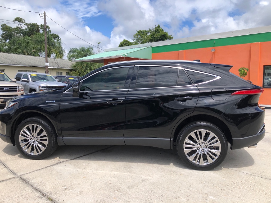 Photo 4 of this TOYOTA VENZA
