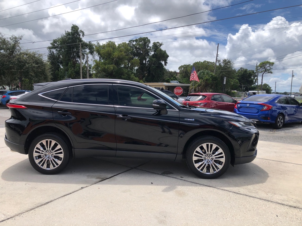 Photo 2 of this TOYOTA VENZA