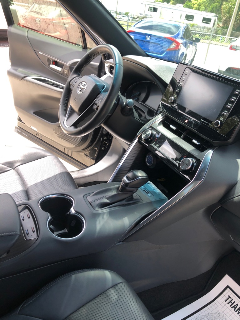 Photo 11 of this TOYOTA VENZA