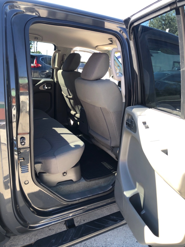 Photo 9 of this NISSAN FRONTIER