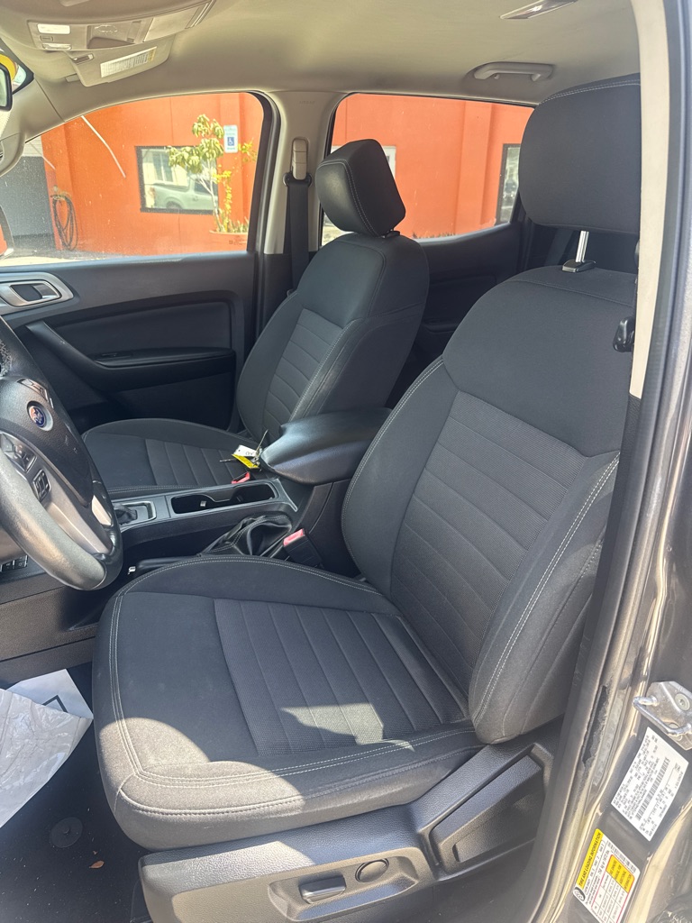 Photo 24 of this FORD RANGER
