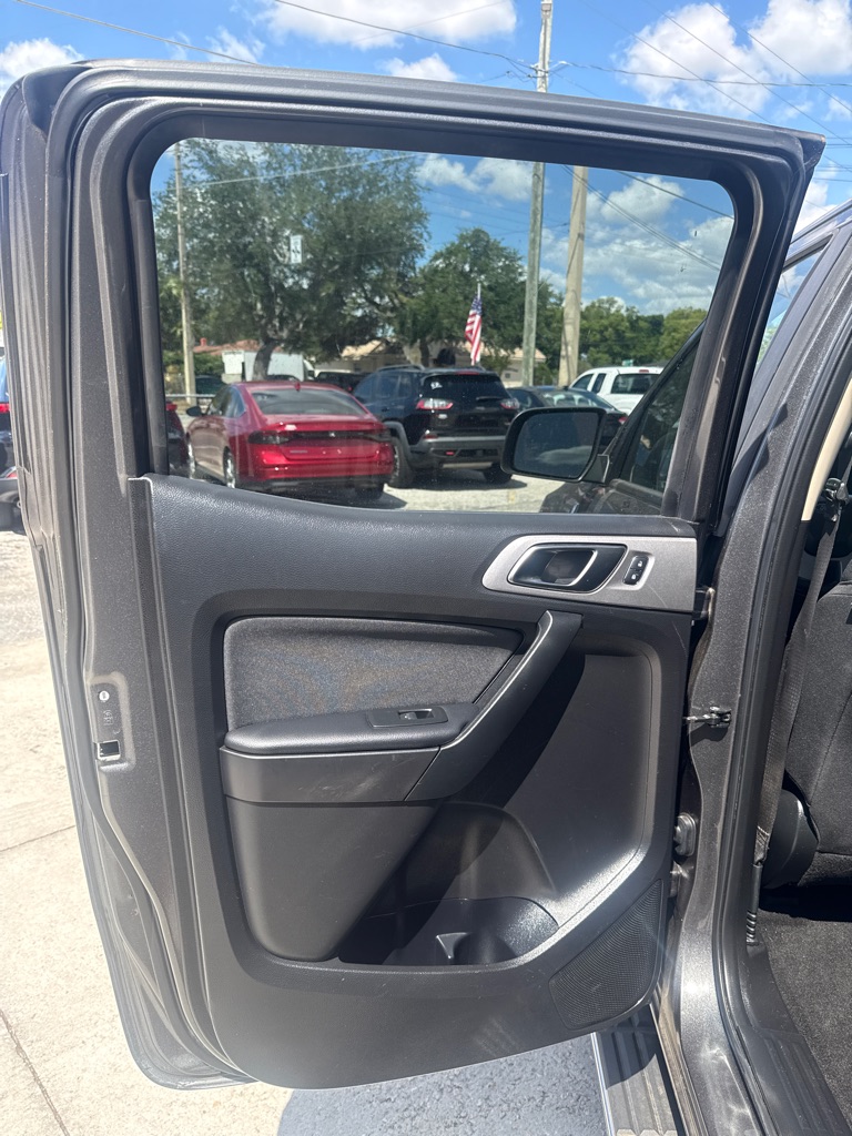 Photo 21 of this FORD RANGER