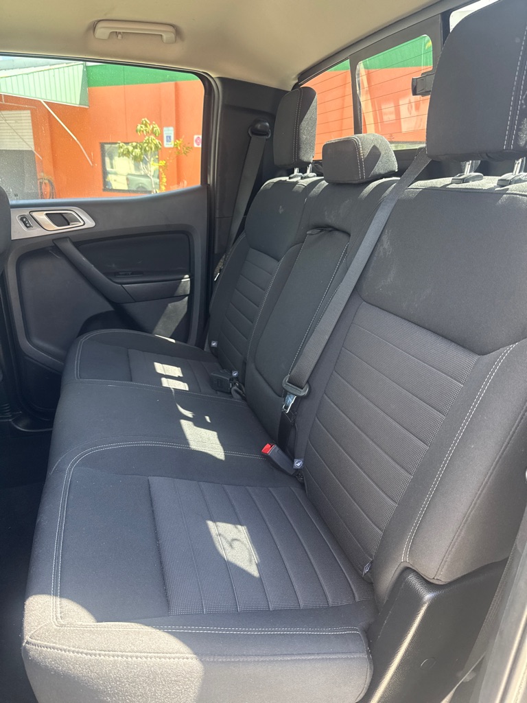 Photo 22 of this FORD RANGER
