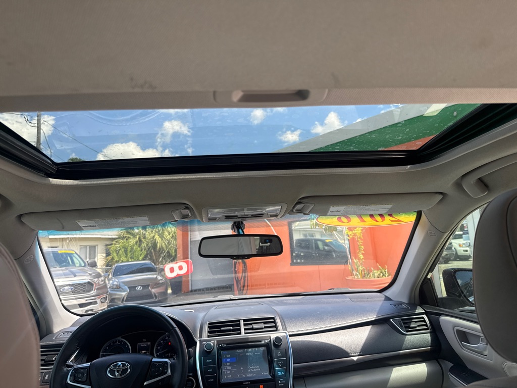 Photo 14 of this TOYOTA CAMRY