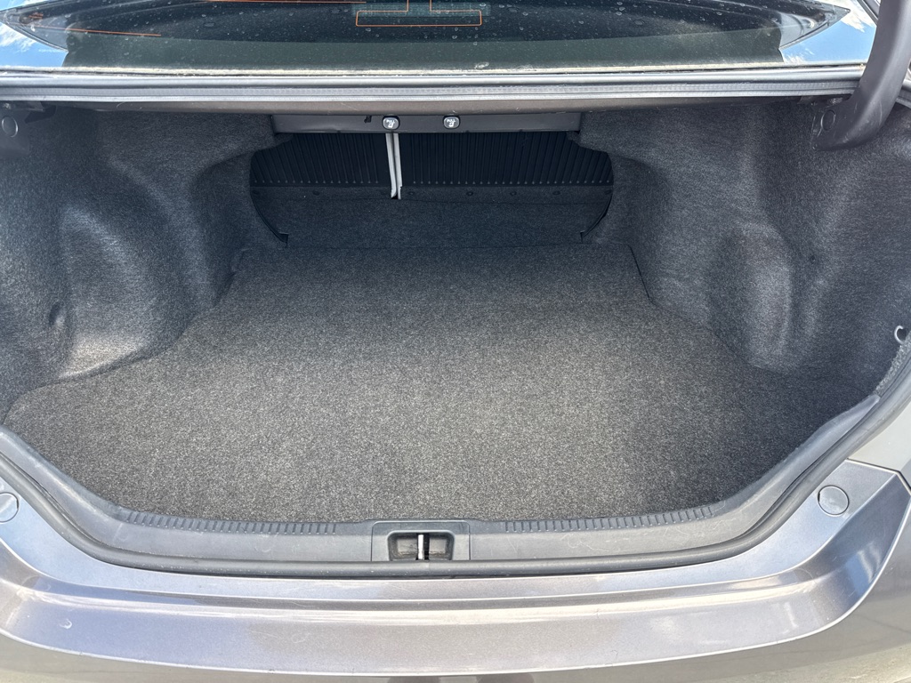 Photo 24 of this TOYOTA CAMRY