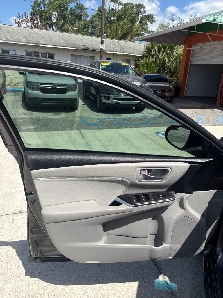 Photo 21 of this TOYOTA CAMRY