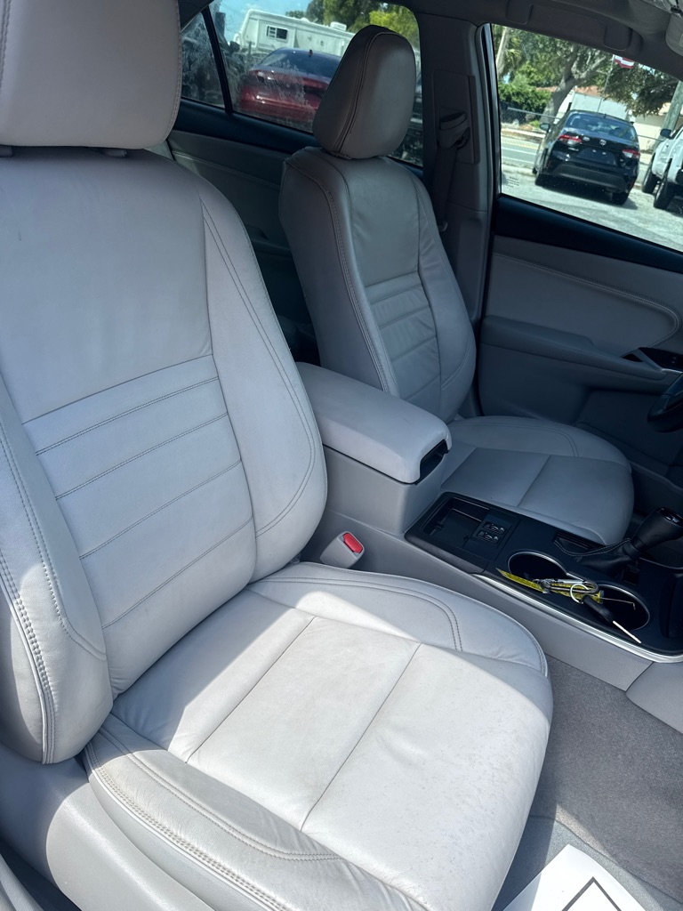 Photo 7 of this TOYOTA CAMRY
