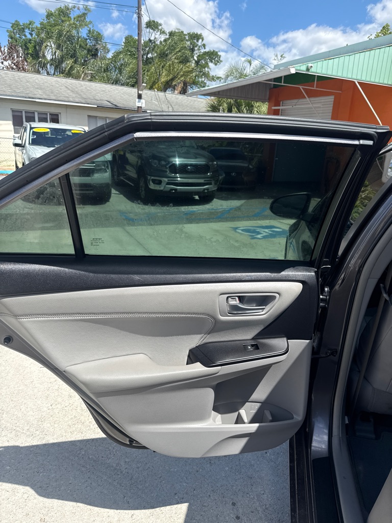 Photo 19 of this TOYOTA CAMRY