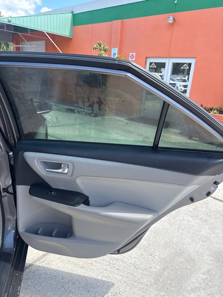 Photo 9 of this TOYOTA CAMRY