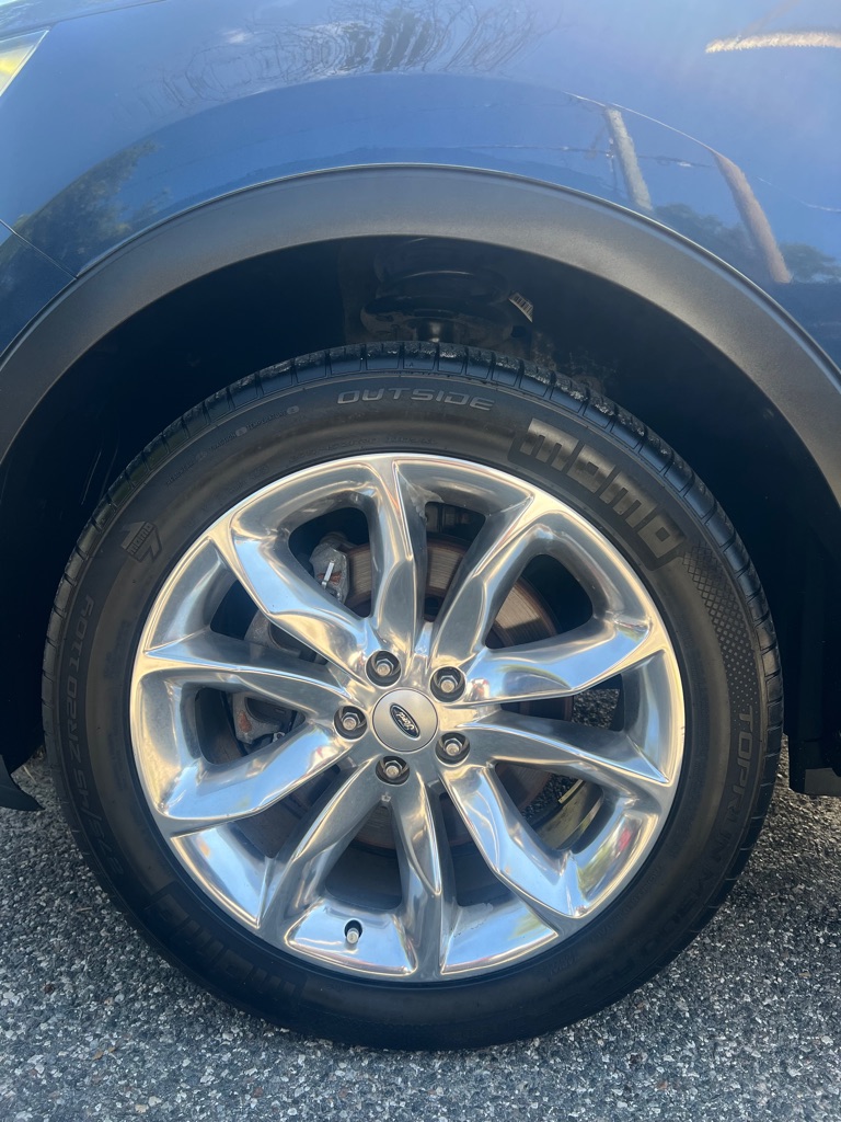 Photo 5 of this FORD EXPLORER