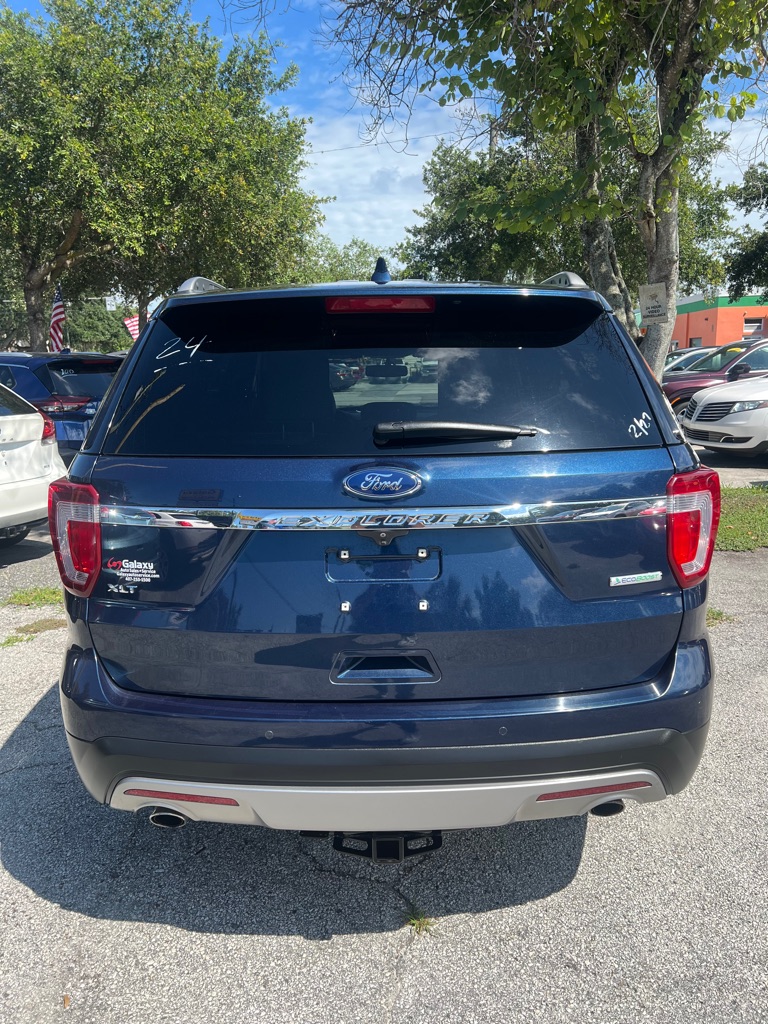 Photo 7 of this FORD EXPLORER