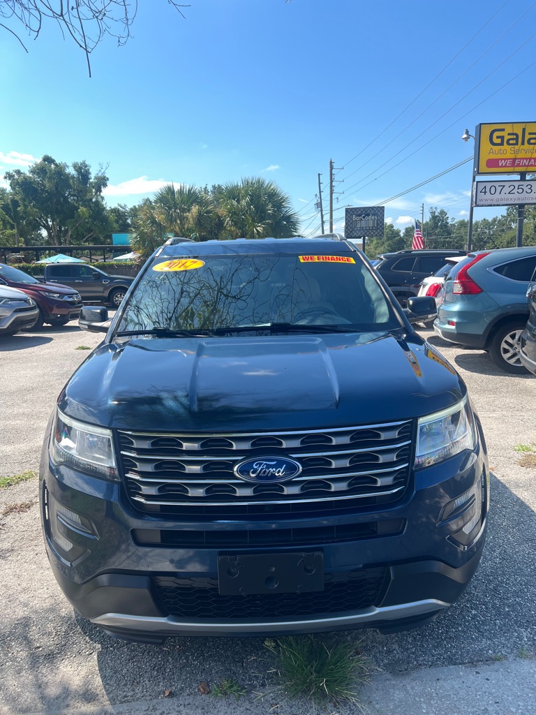 Photo 2 of this FORD EXPLORER