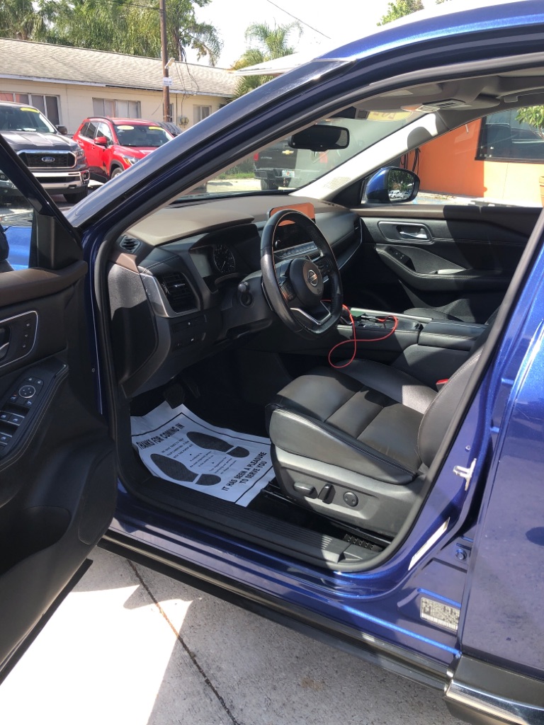 Photo 6 of this NISSAN ROGUE