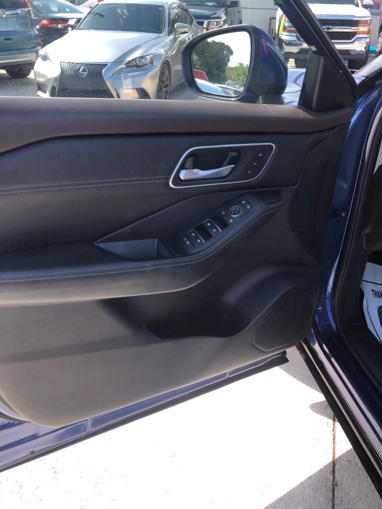 Photo 11 of this NISSAN ROGUE