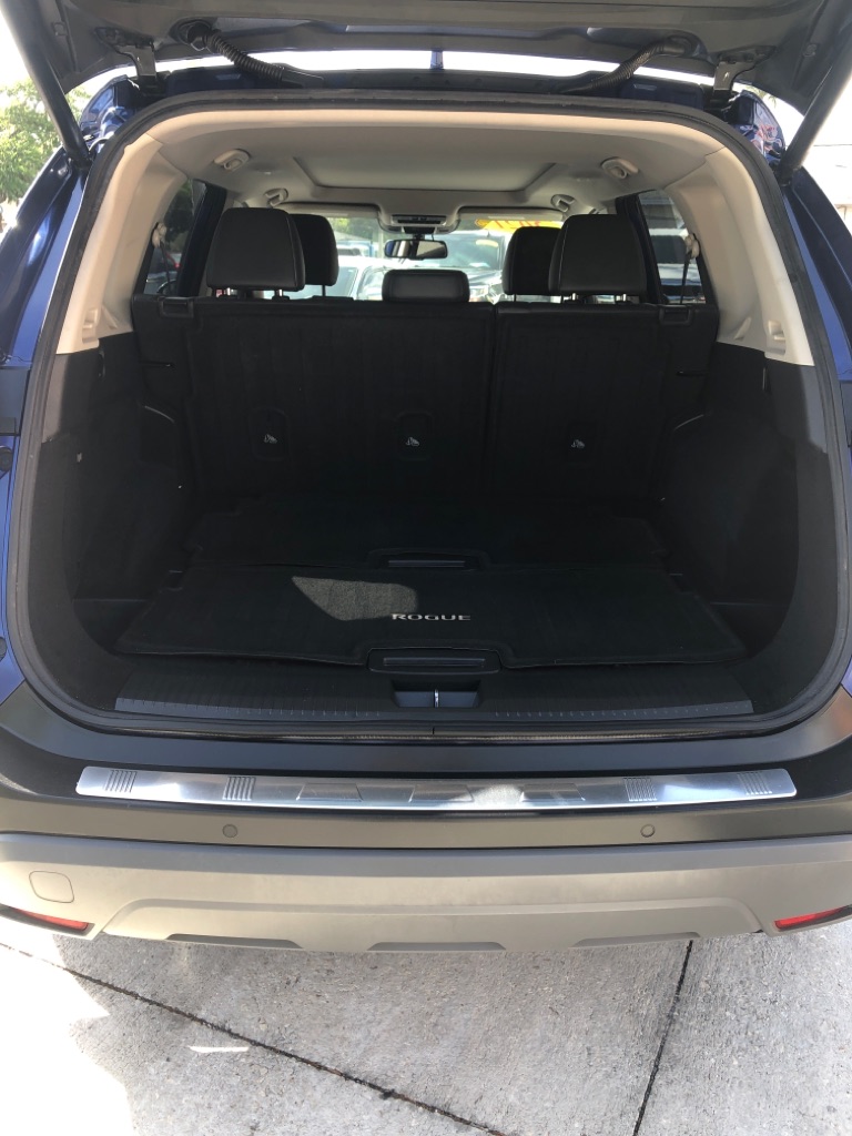 Photo 8 of this NISSAN ROGUE
