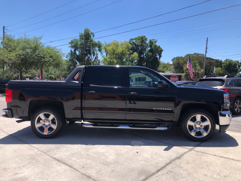 Photo 2 of this CHEVROLET SILVERADO 1500