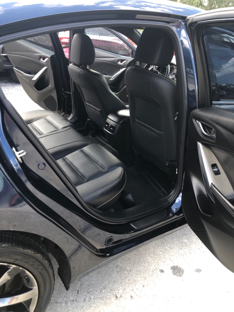 Photo 8 of this MAZDA 6
