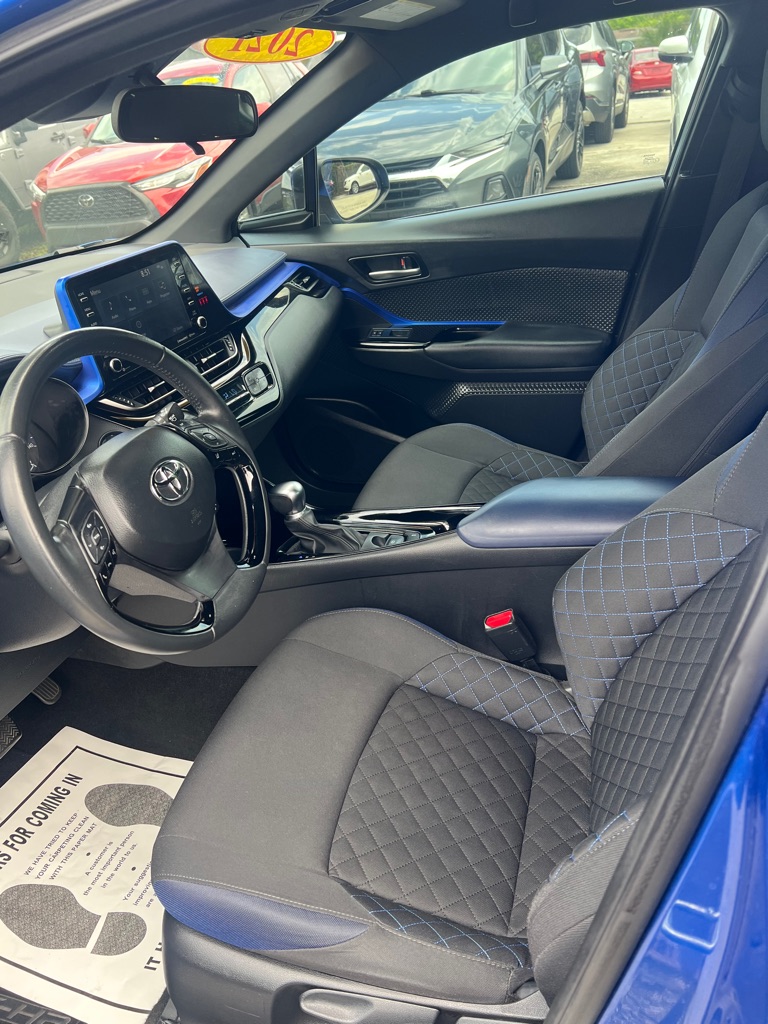 Photo 31 of this TOYOTA C-HR