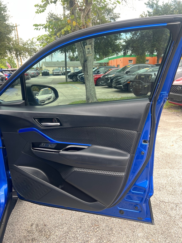 Photo 15 of this TOYOTA C-HR