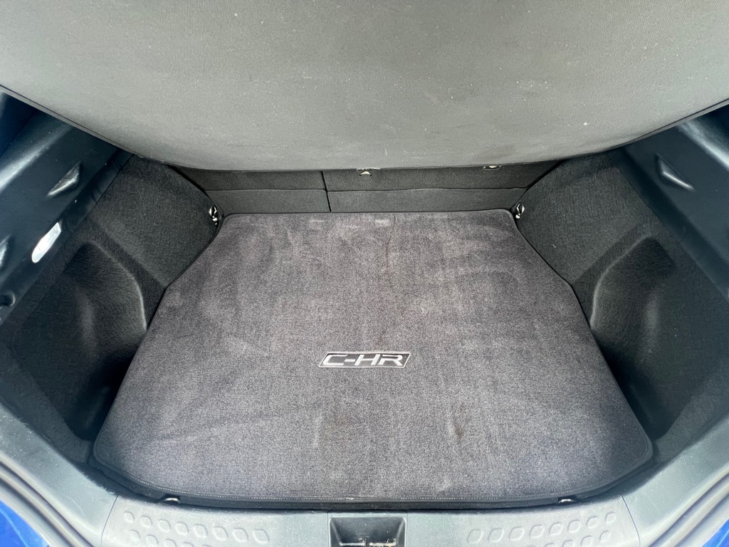 Photo 11 of this TOYOTA C-HR