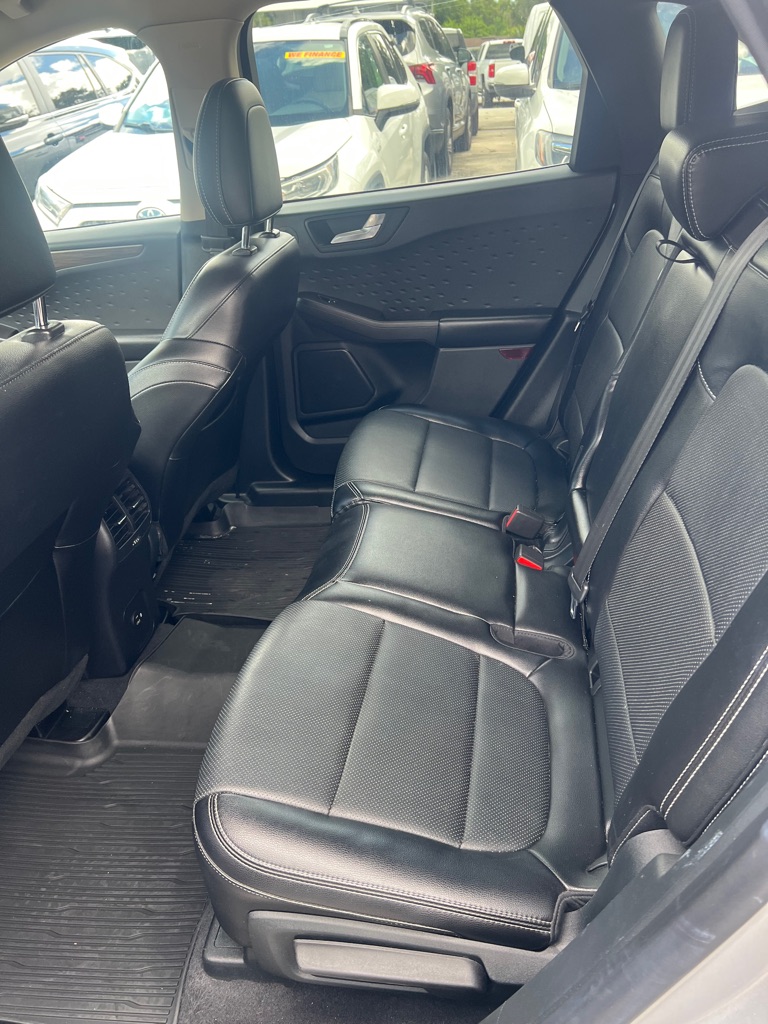 Photo 43 of this FORD ESCAPE
