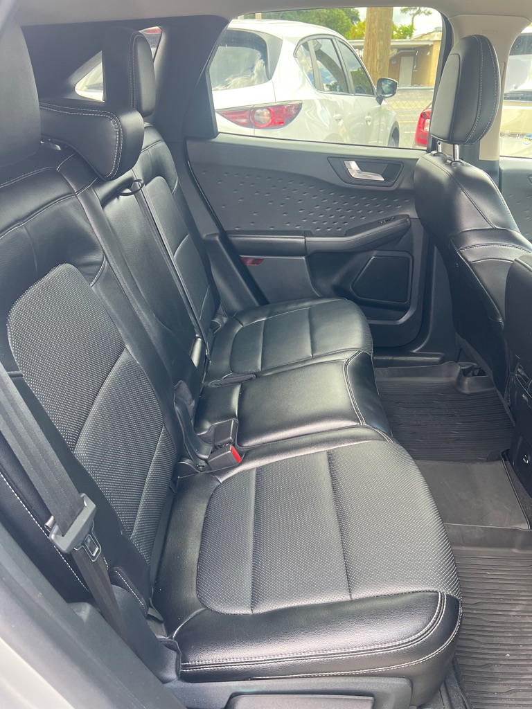 Photo 40 of this FORD ESCAPE
