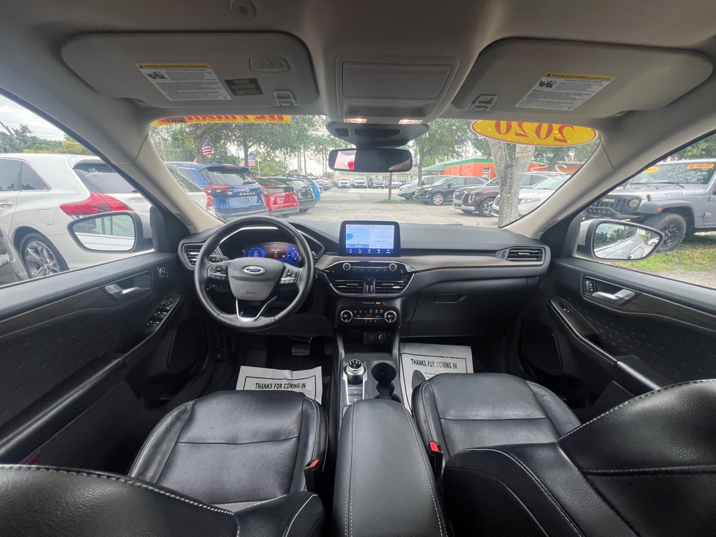 Photo 15 of this FORD ESCAPE