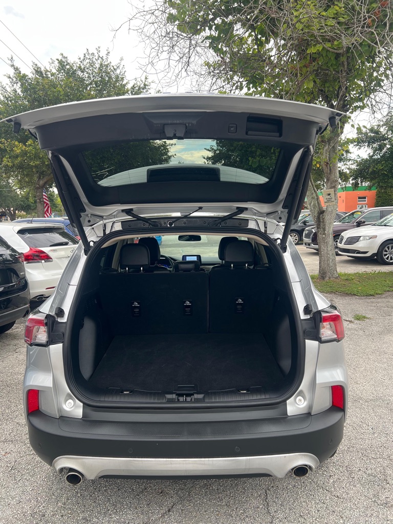 Photo 11 of this FORD ESCAPE
