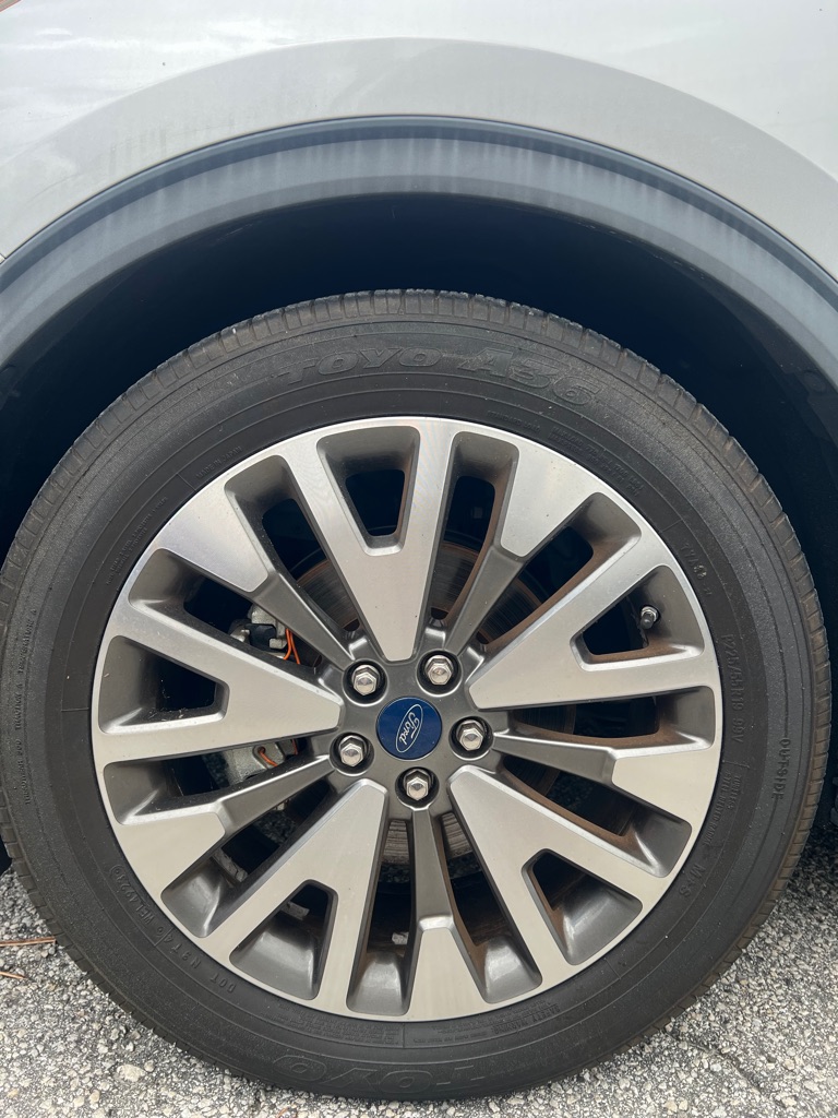 Photo 23 of this FORD ESCAPE