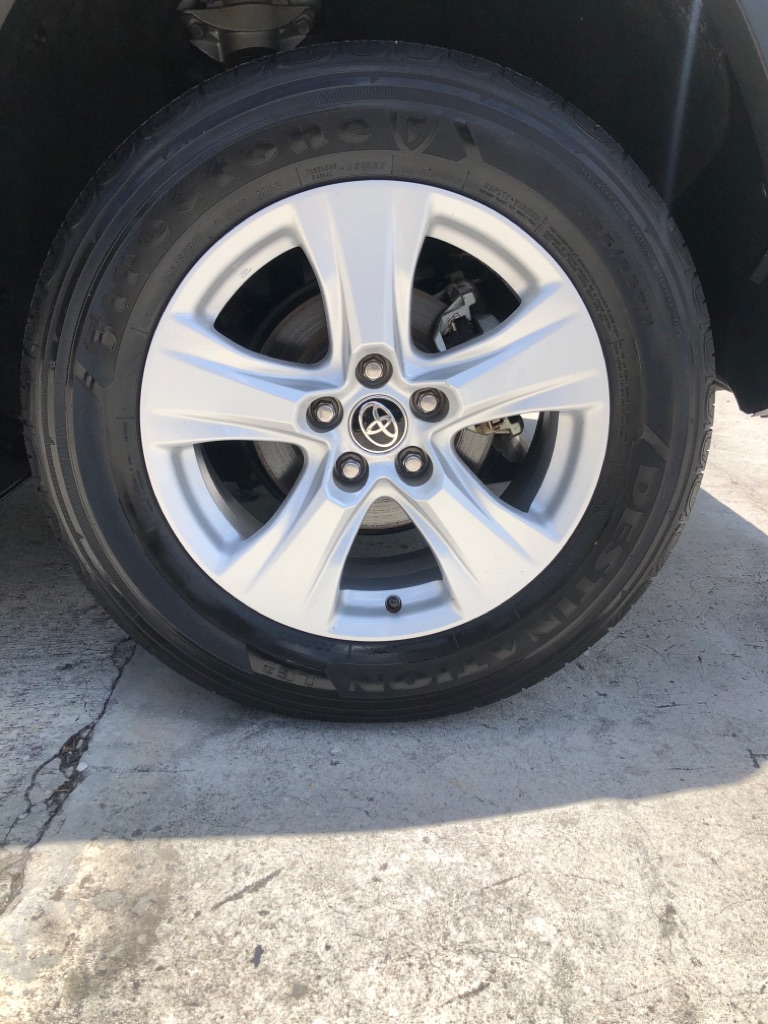 Photo 5 of this TOYOTA RAV4